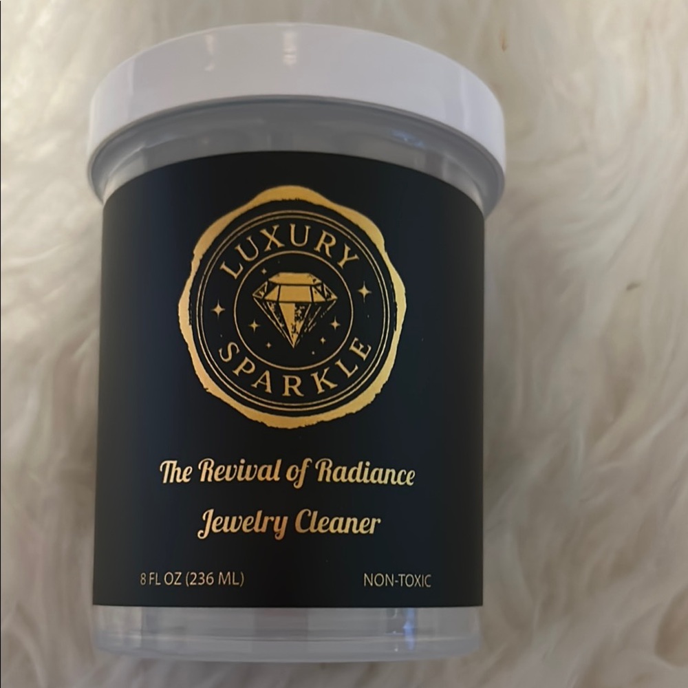 Black and Gold Jewelry Cleaner